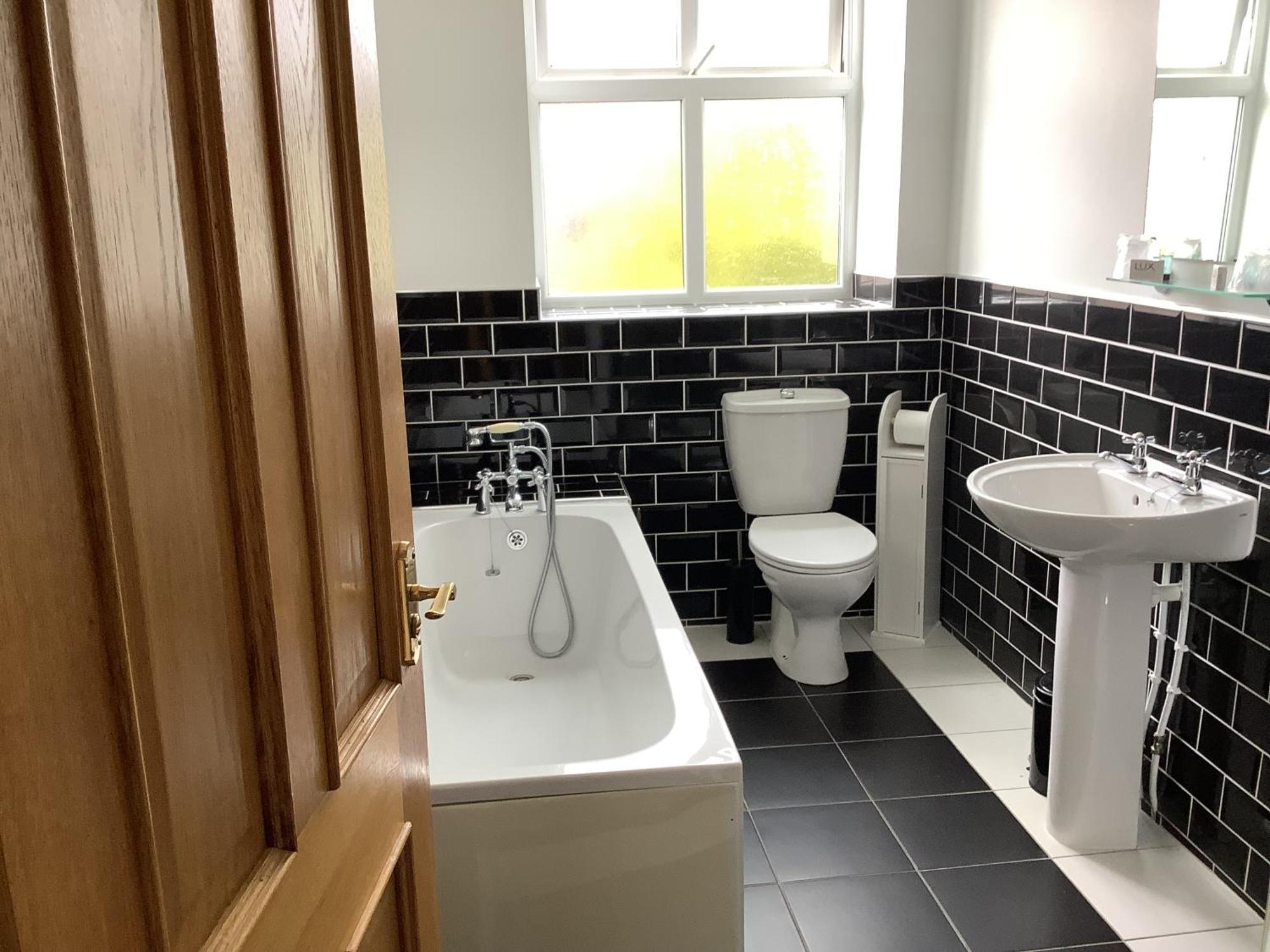 Jeffersons Abbey Road Serviced Apartments (Adults Only) バロー・イン・ファーネス エクステリア 写真